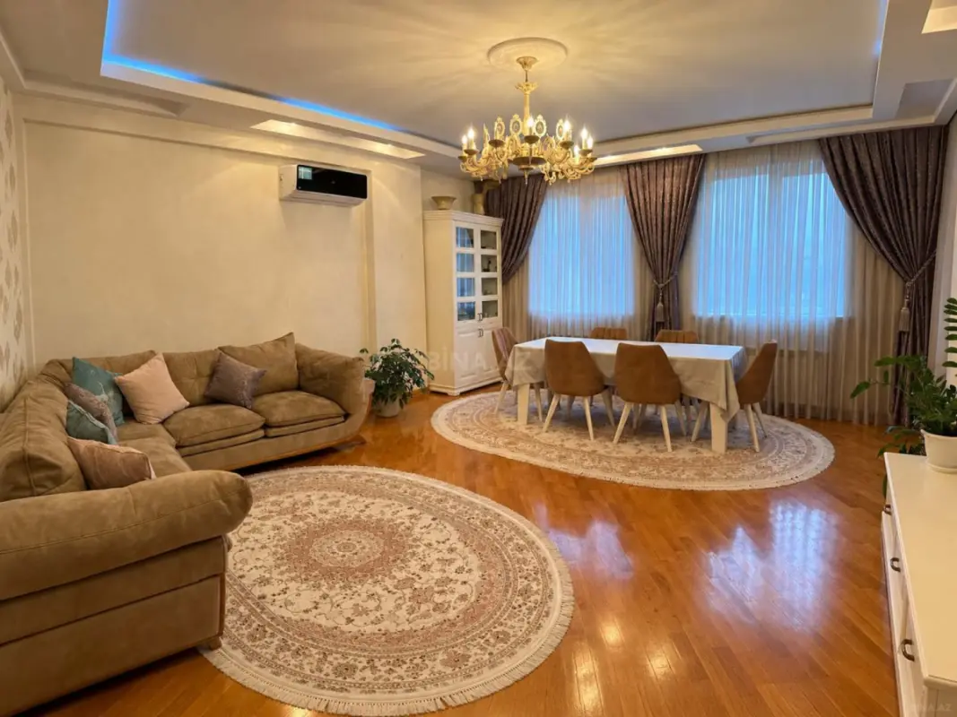 Satılır 3 otaqlı mənzil 120 m²