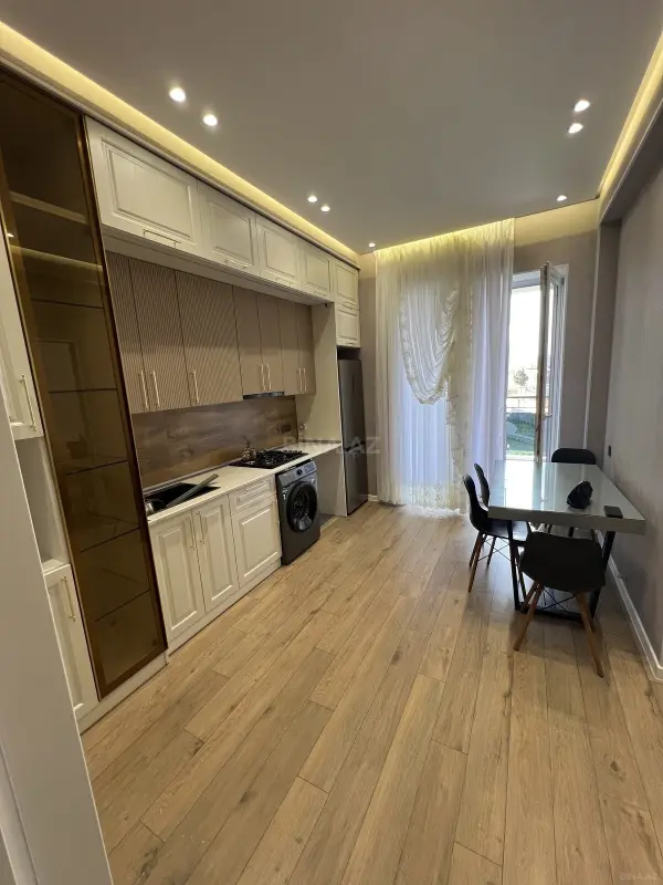 Kirayə verilir 2 otaqlı mənzil 72.6 m²