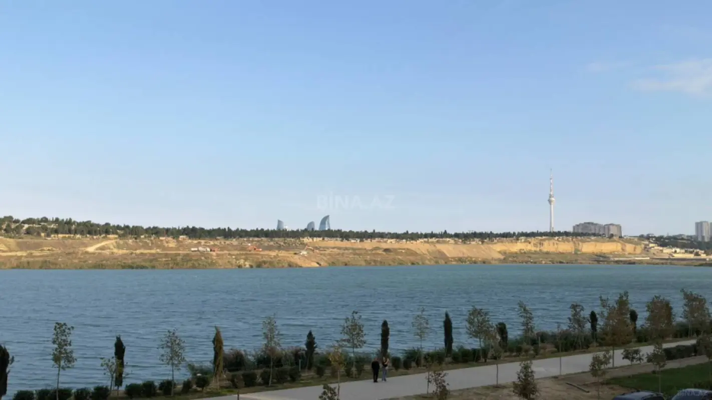 Satılır 4 otaqlı mənzil 203 m²