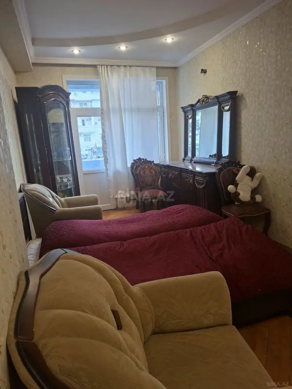 Kirayə verilir 2 otaqlı mənzil 95 m²