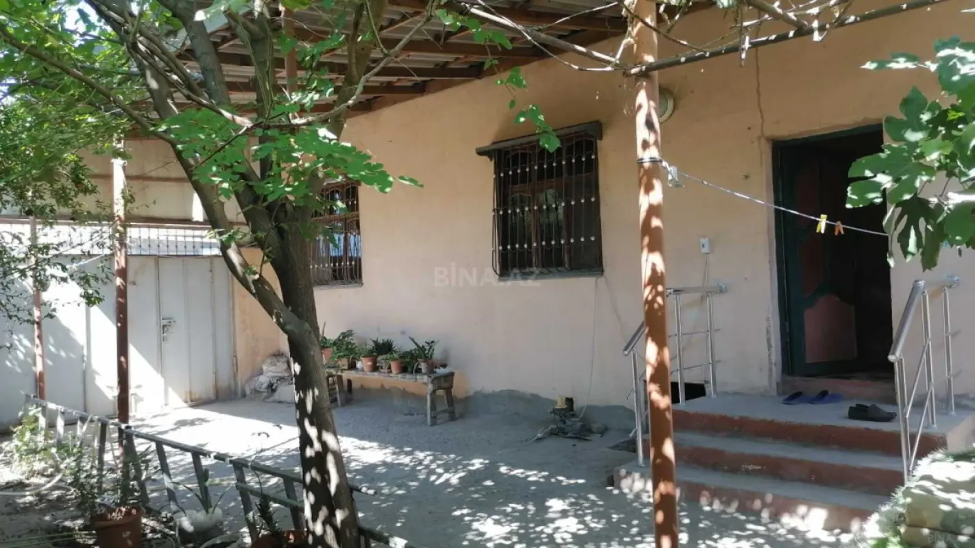 Satılır 4 otaqlı həyət evi 100 m²