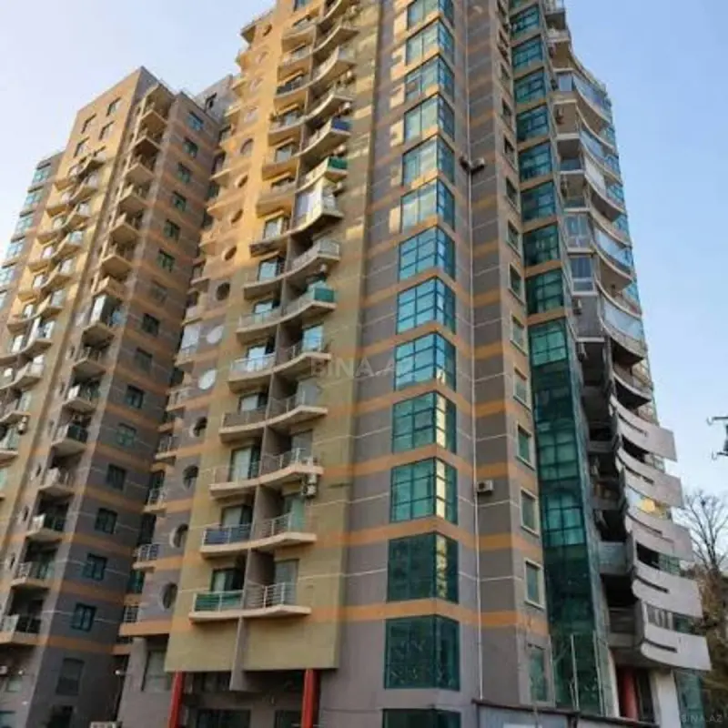 Kirayə verilir 3 otaqlı mənzil 122 m²
