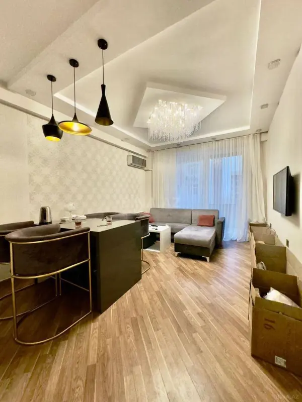 Kirayə verilir 2 otaqlı mənzil 64 m²