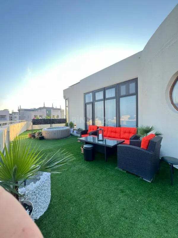 Satılır 4 otaqlı mənzil 155 m²