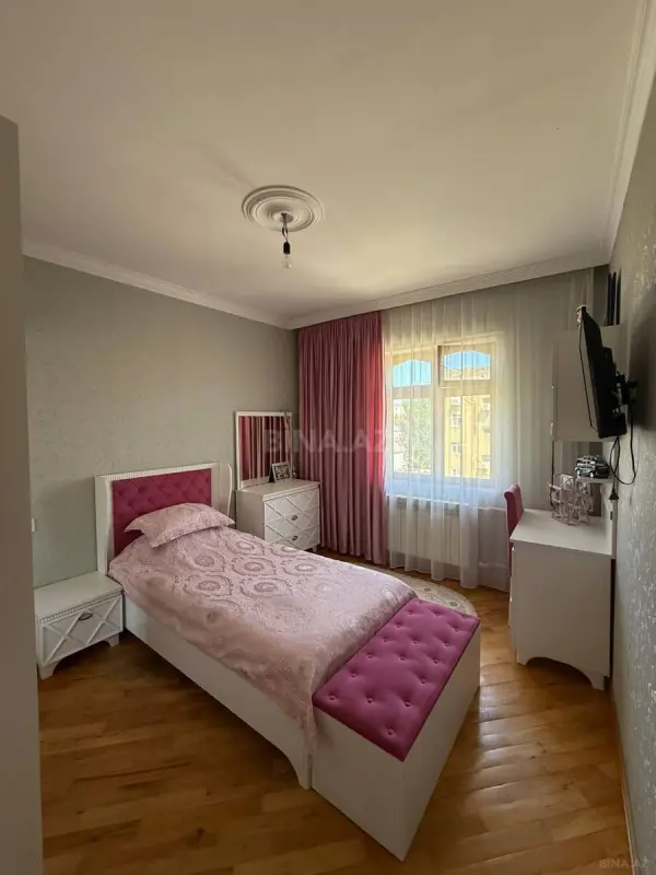 Satılır 4 otaqlı mənzil 100 m²