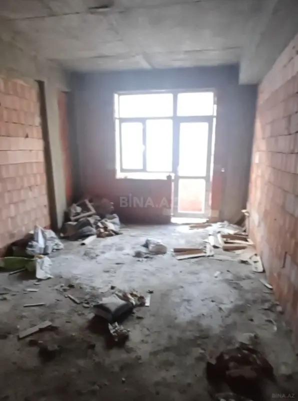 Satılır 3 otaqlı mənzil 83 m²