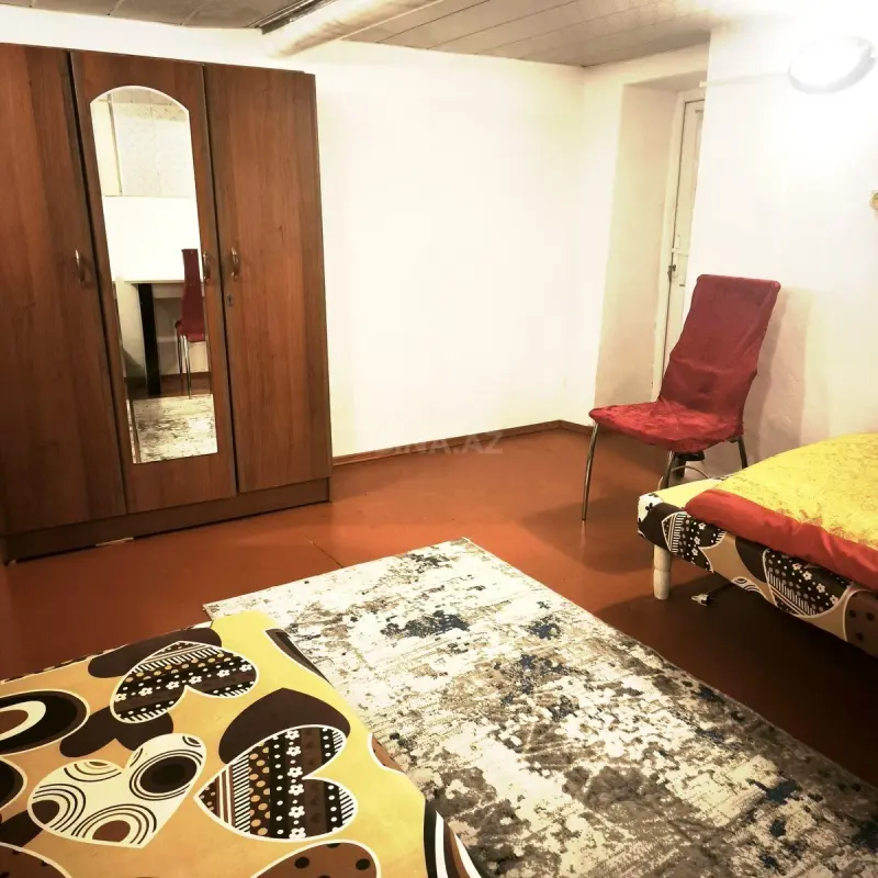 Kirayə verilir 1 otaqlı həyət evi 25 m²