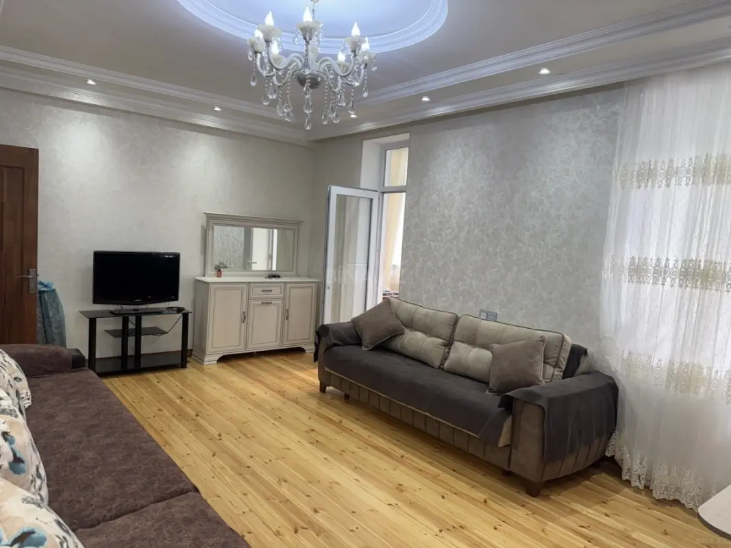 Satılır 2 otaqlı mənzil 91 m²