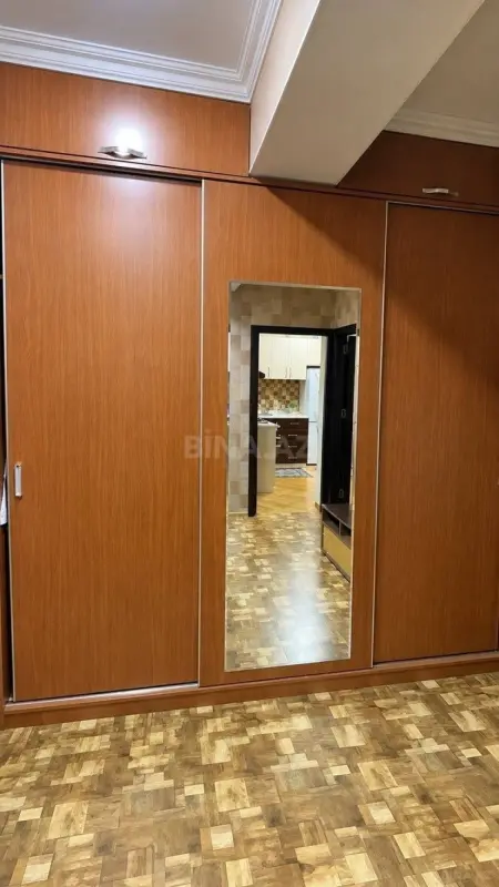 Kirayə verilir 1 otaqlı mənzil 60 m²