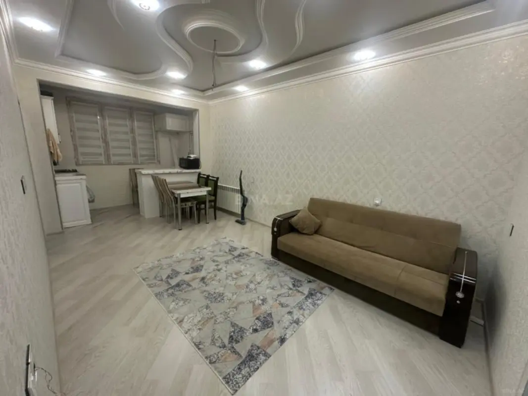 Kirayə verilir 2 otaqlı mənzil 70 m²