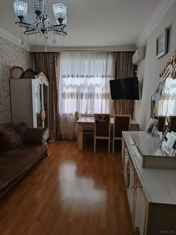 Satılır 4 otaqlı mənzil 95 m²