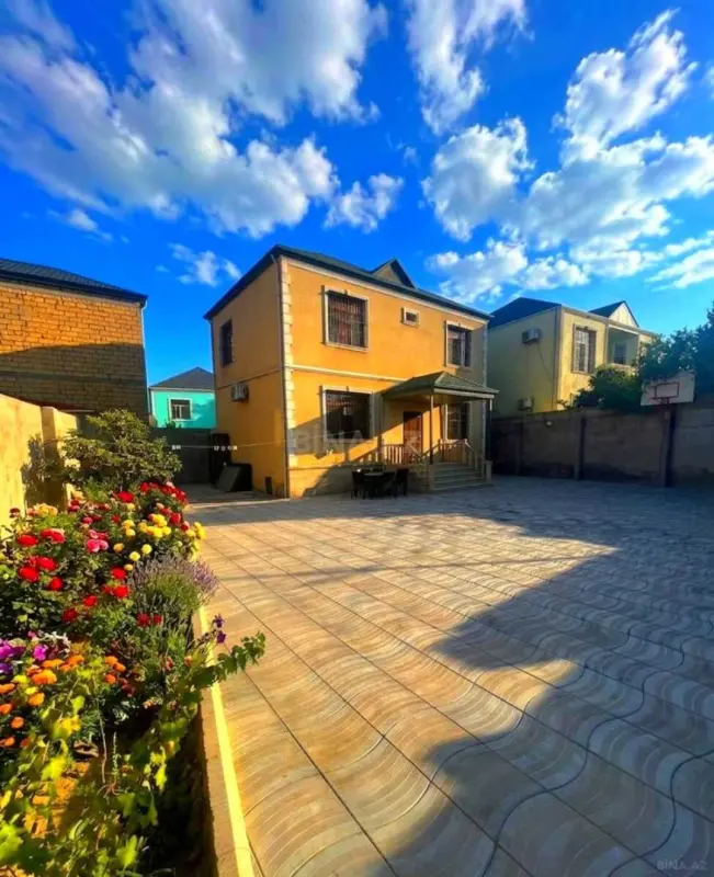 Satılır 4 otaqlı həyət evi 150 m²