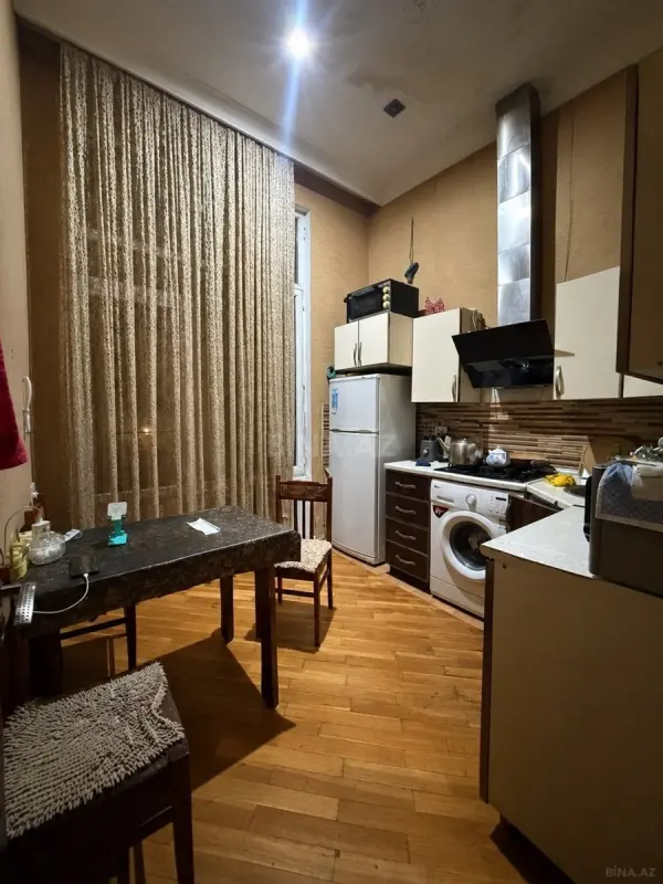 Satılır 2 otaqlı mənzil 75 m²