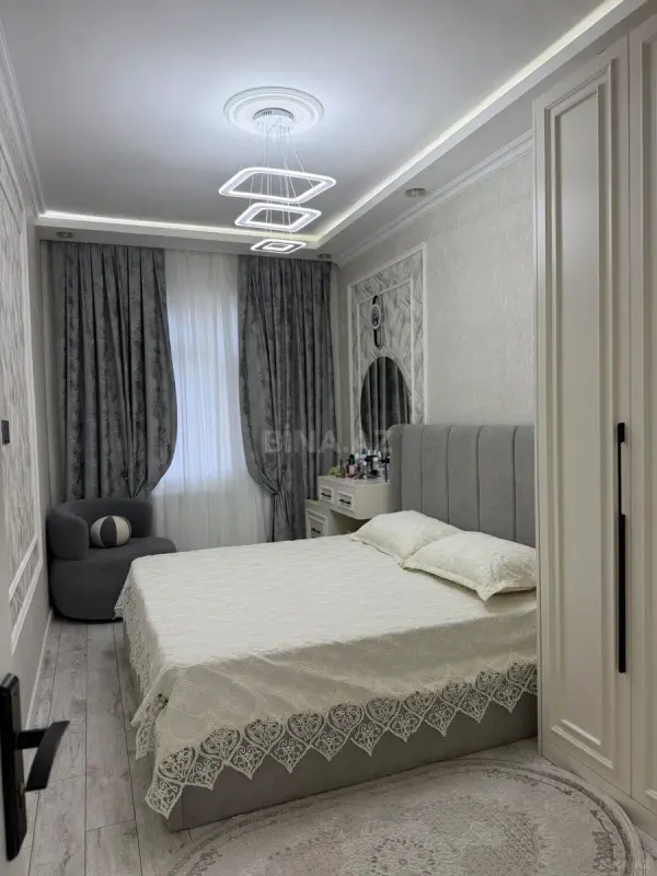 Satılır 2 otaqlı mənzil 68 m²
