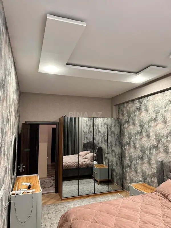 Kirayə verilir 2 otaqlı mənzil 90 m²
