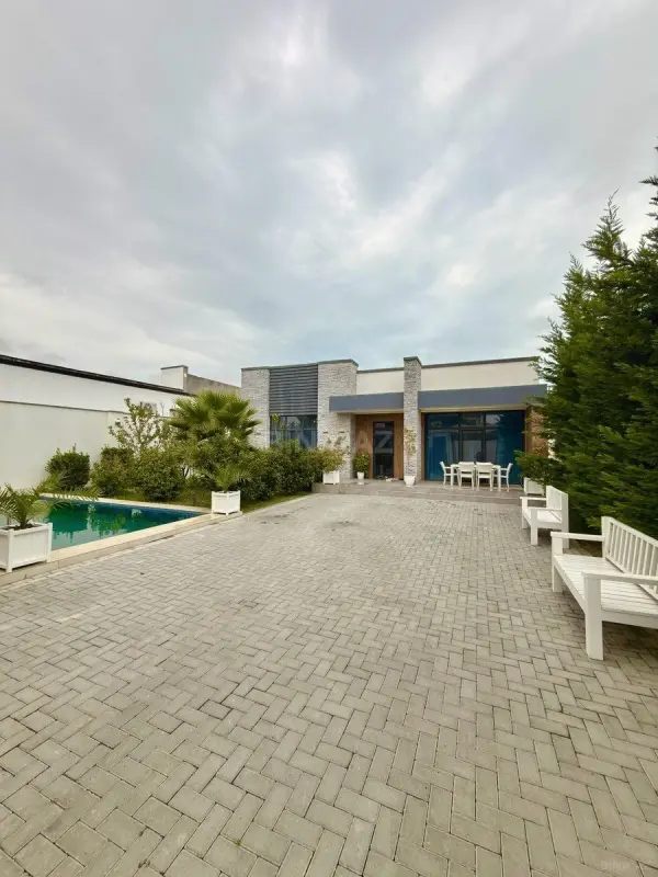 Satılır 4 otaqlı həyət evi 180 m²
