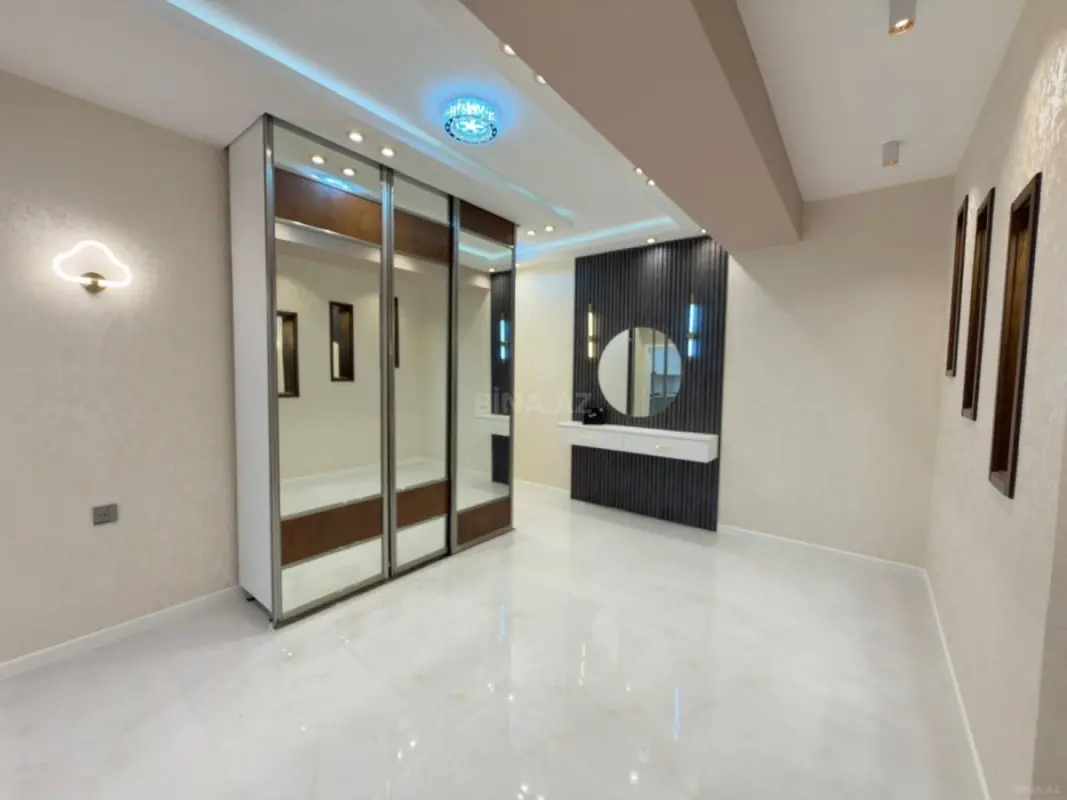 Satılır 2 otaqlı mənzil 90 m²