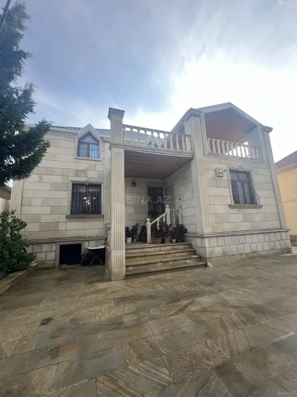 Satılır 6 otaqlı həyət evi 250 m²