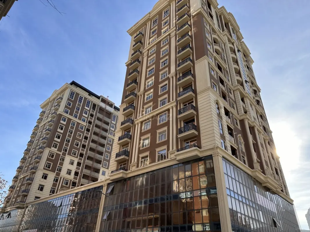 Satılır 1 otaqlı mənzil 70 m²