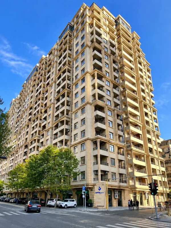 Satılır 2 otaqlı mənzil 84 m²