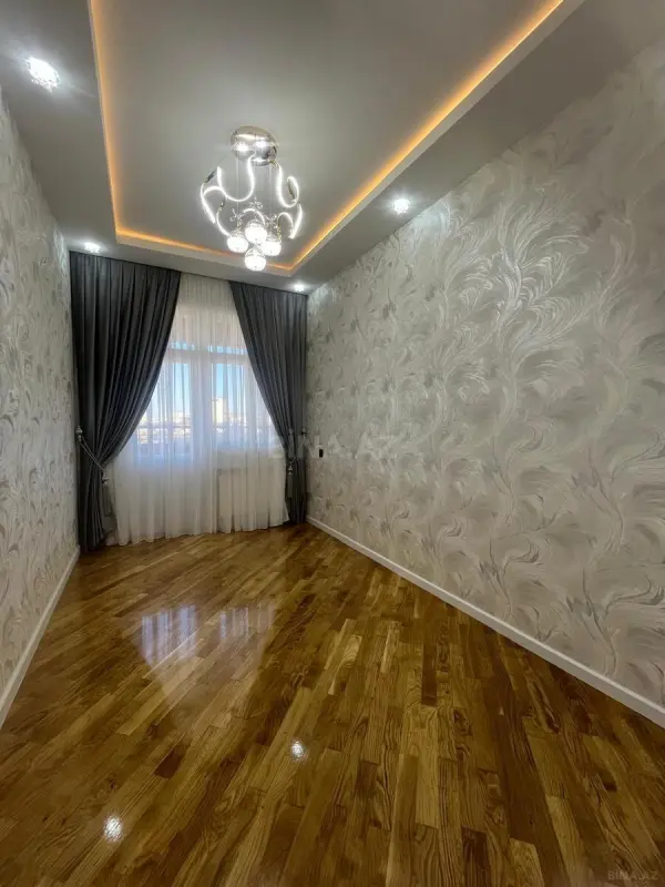 Satılır 3 otaqlı mənzil 115 m²