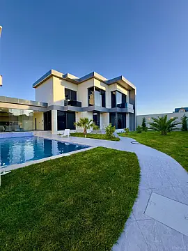 Satılır 5 otaqlı həyət evi 300 m² — Bakı, Mərdəkan 5 otaq 300.00 m²