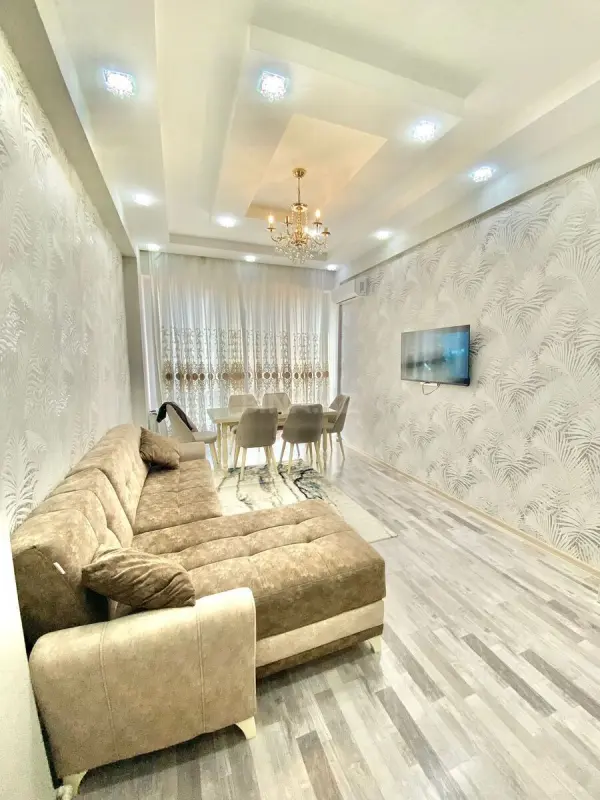 Kirayə verilir 2 otaqlı mənzil 55 m²