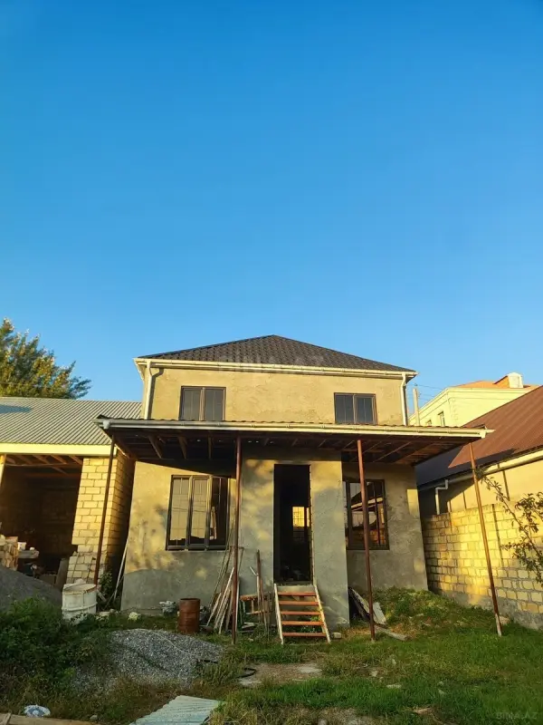 Satılır 4 otaqlı həyət evi 150 m²