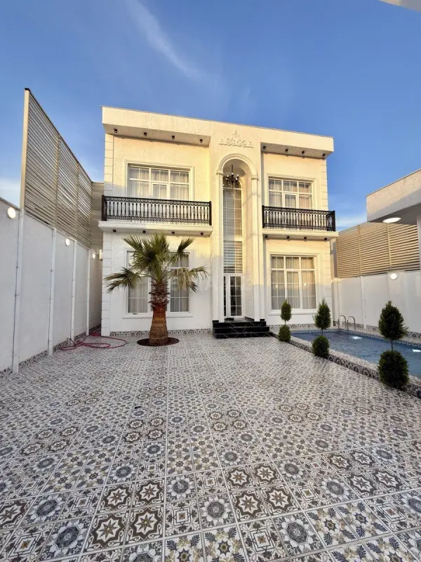 Satılır 4 otaqlı həyət evi 240 m²