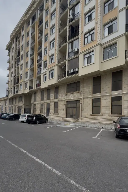 Satılır obyekt 230 m²