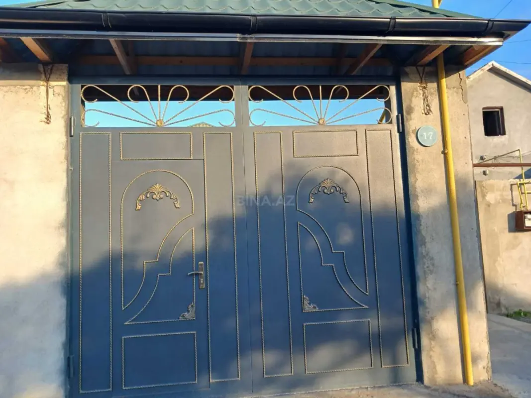Satılır 5 otaqlı həyət evi 260 m²