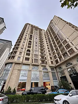 Satılır 4 otaqlı mənzil 175 m² — Bakı, Xətai 4 otaq 175.00 m²