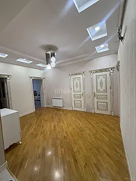Kirayə verilir 4 otaqlı mənzil 140 m² — Bakı, Yeni Yasamal 4 otaq 140.00 m²