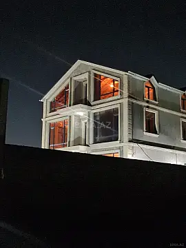 Satılır 15 otaqlı həyət evi 550 m² — Bakı 15 otaq 550.00 m²