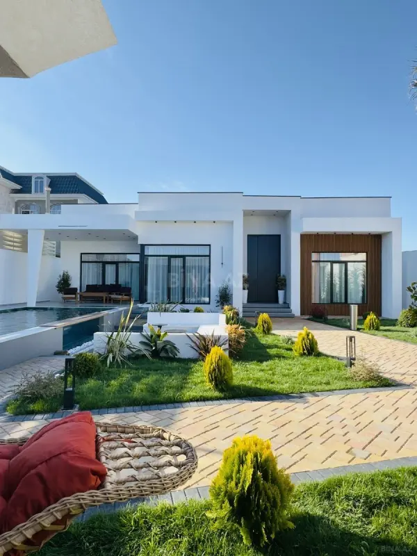 Satılır 5 otaqlı həyət evi 220 m²