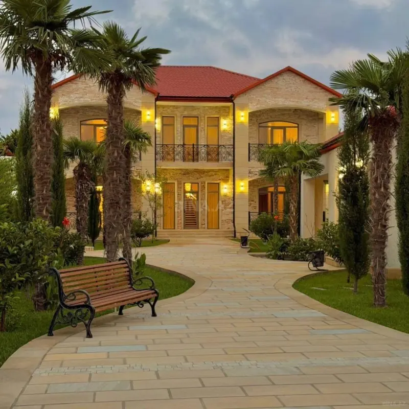 Satılır 6 otaqlı həyət evi 550 m²