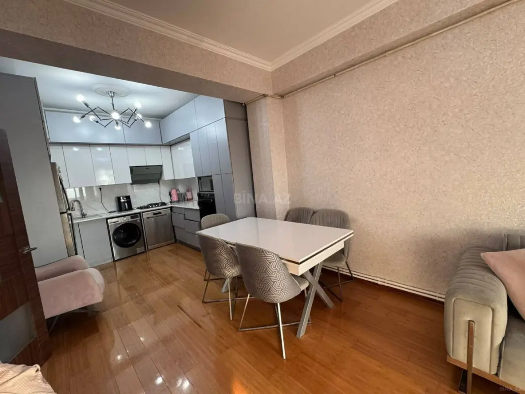 Satılır 2 otaqlı mənzil 57 m²