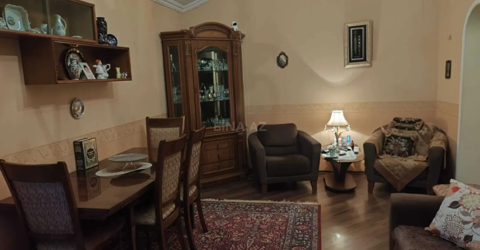 Satılır 2 otaqlı mənzil 90 m²
