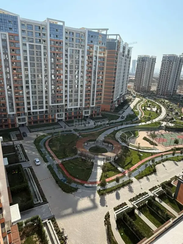 Satılır 3 otaqlı mənzil 110 m²