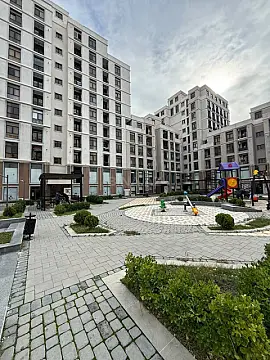 Satılır 4 otaqlı mənzil 131 m² — Bakı 4 otaq 131.00 m²