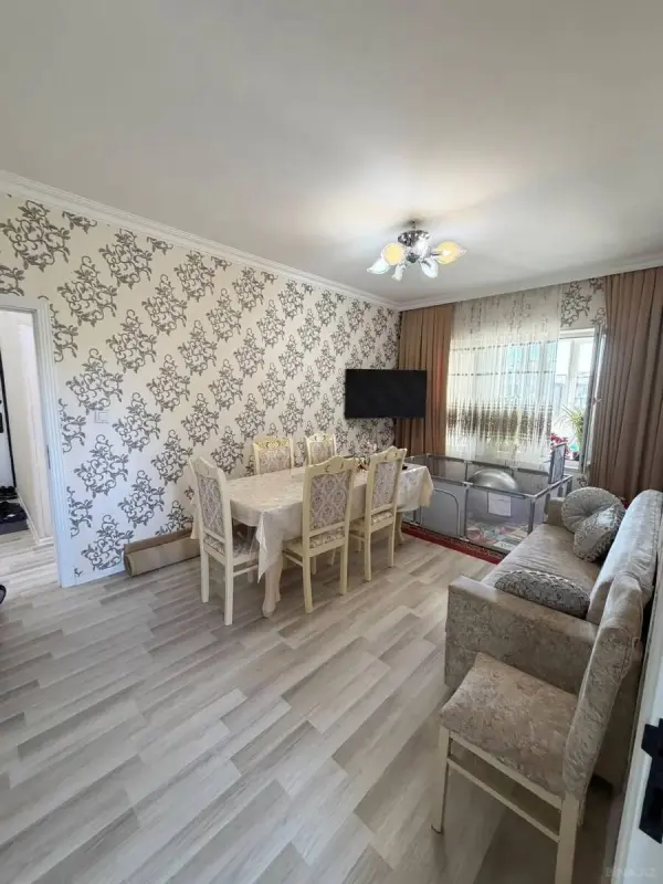 Satılır 4 otaqlı mənzil 100 m²