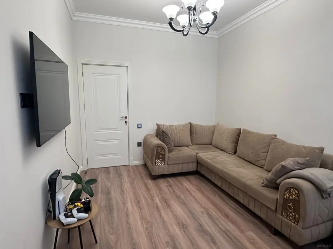 Kirayə verilir 2 otaqlı mənzil 57 m²