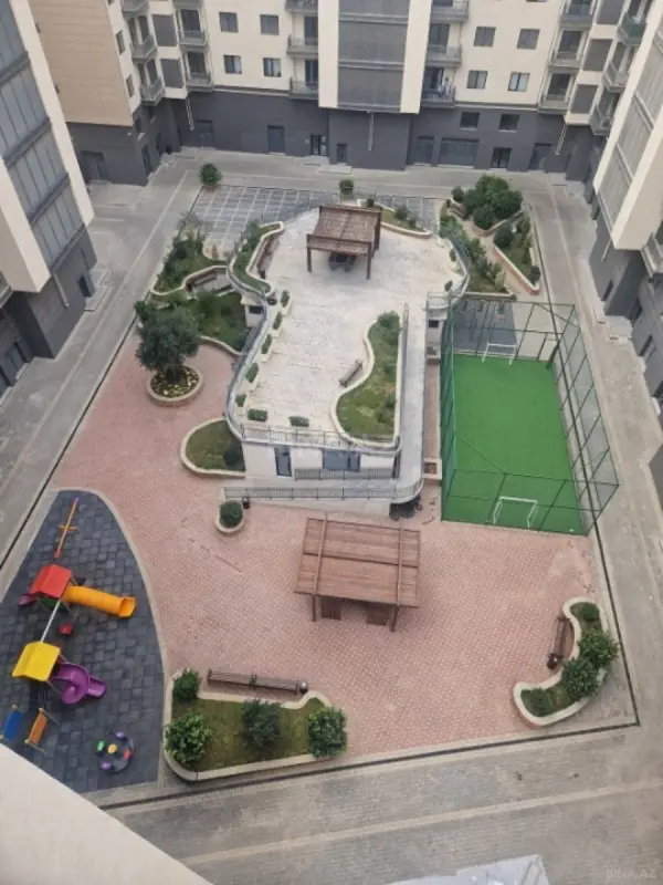 Satılır 3 otaqlı mənzil 137 m²