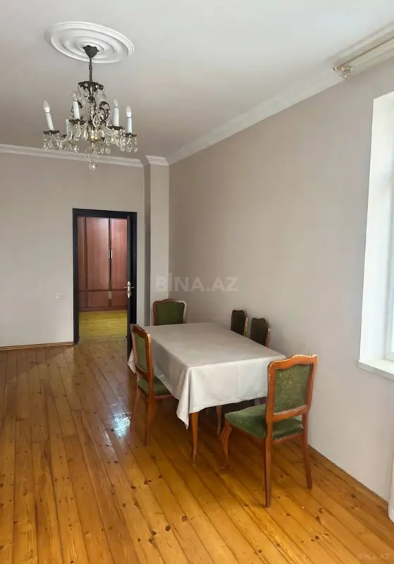 Kirayə verilir 3 otaqlı mənzil 150 m²