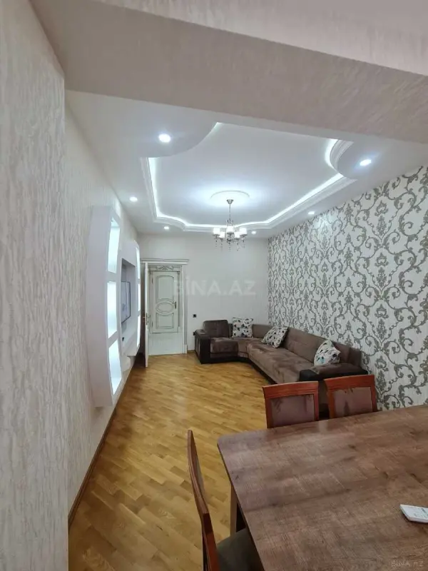 Kirayə verilir 2 otaqlı mənzil 100 m²