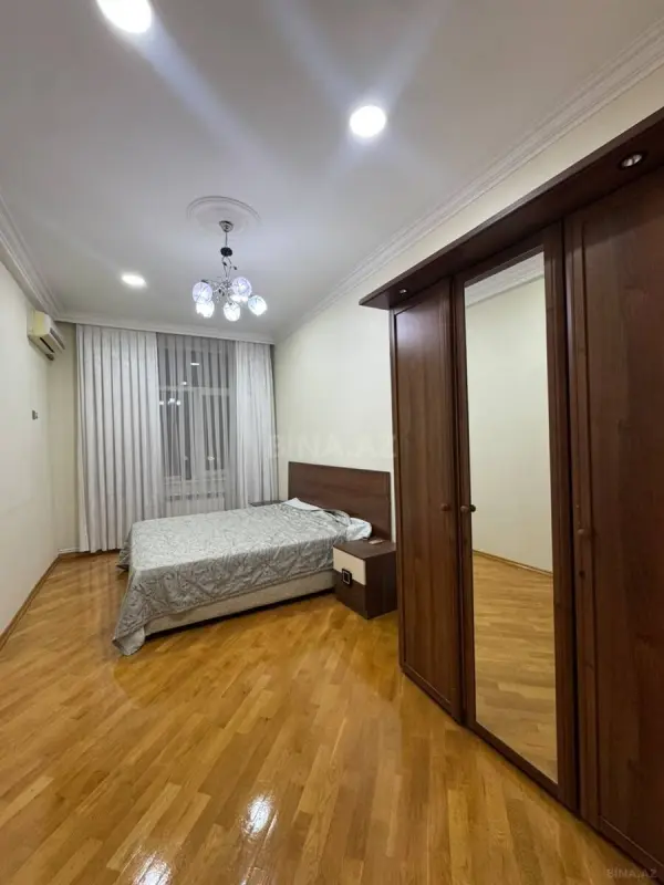 Kirayə verilir 2 otaqlı mənzil 62 m²
