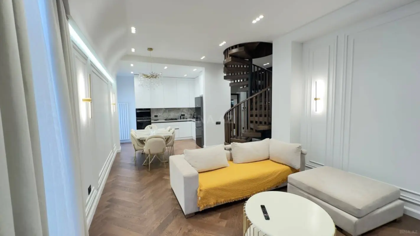 Kirayə verilir 4 otaqlı mənzil 175 m²