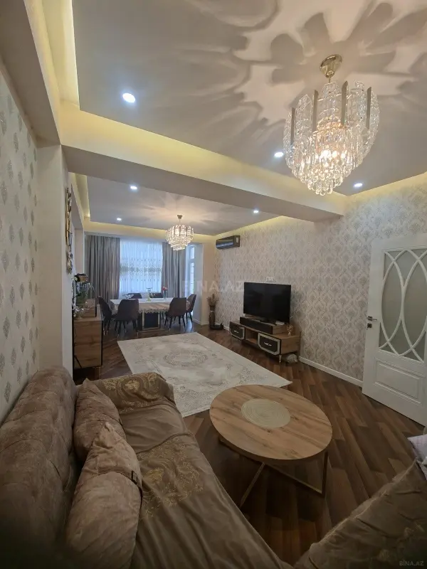Satılır 3 otaqlı mənzil 125 m²