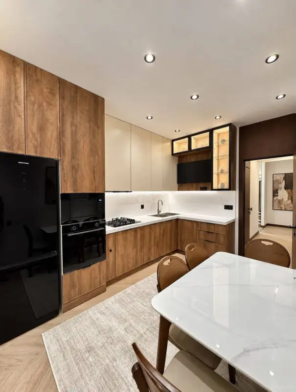 Satılır 2 otaqlı mənzil 93 m²