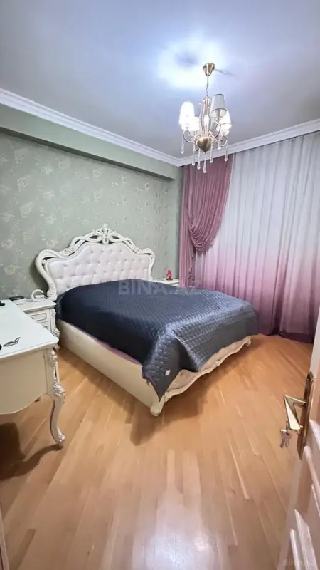 Kirayə verilir 2 otaqlı mənzil 80 m²